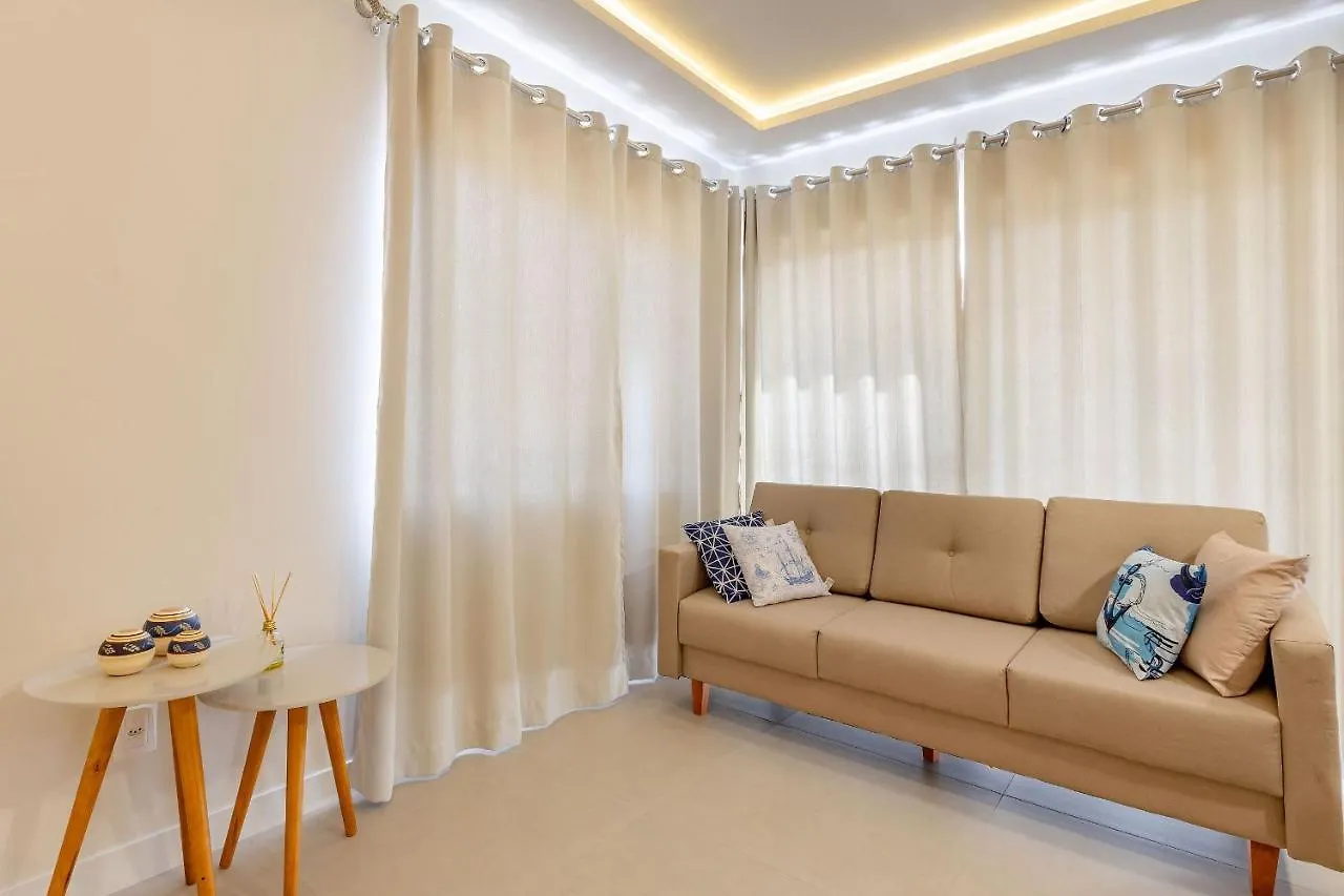 Agravavel Apartamento A Poucos Minutos Da Praia Бомбиньяс Бразилия