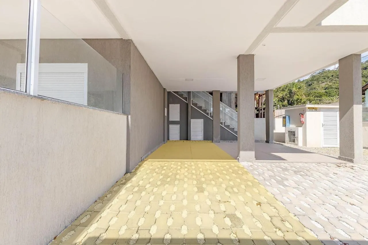 Апартаменты Agravavel Apartamento A Poucos Minutos Da Praia Бомбиньяс